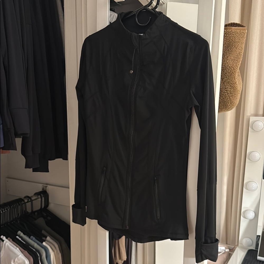 Lulu zip up